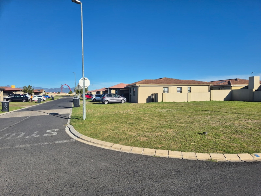 To Let 3 Bedroom Property for Rent in Stellendale Western Cape